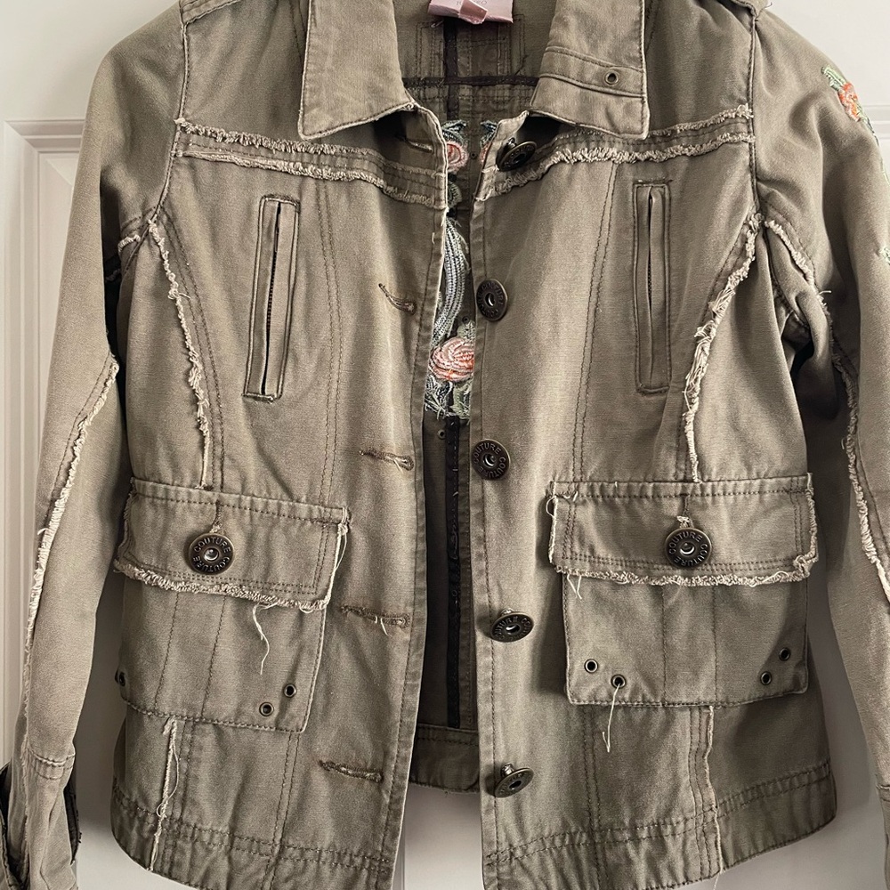 Romeo & Juliet Couture Khaki Embroidered Jean Jacket 100% Cotton metal buttons - Picture 2 of 14